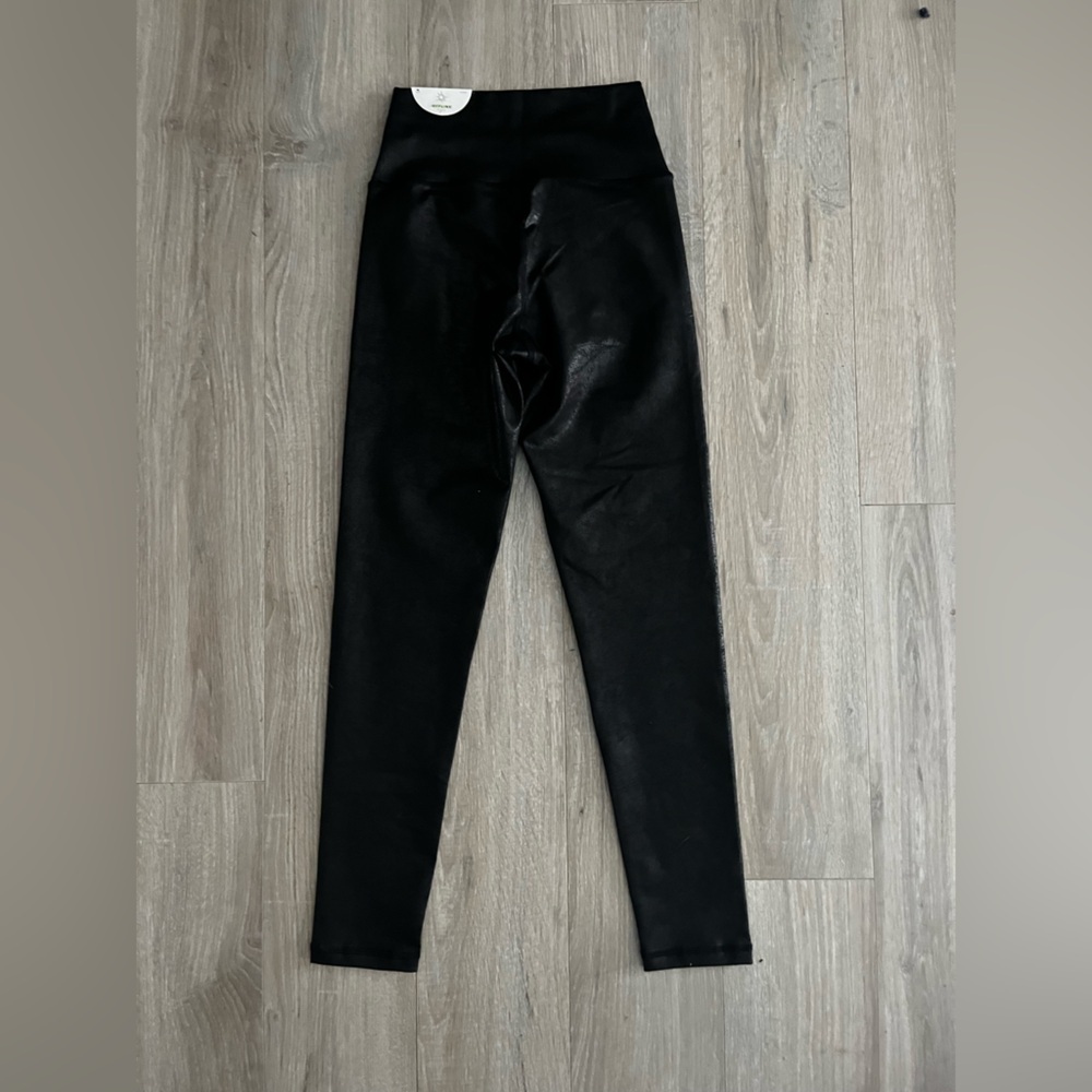 NWT OFFLINE By Aerie Real Me High Waisted Crossover Legging Black Metallic - M - Picture 7 of 9